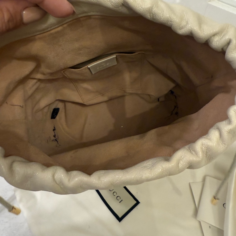 Authentic Gucci Leather Horsebit 1955 Drawstring Bucket Bag - Picture 5 of 10